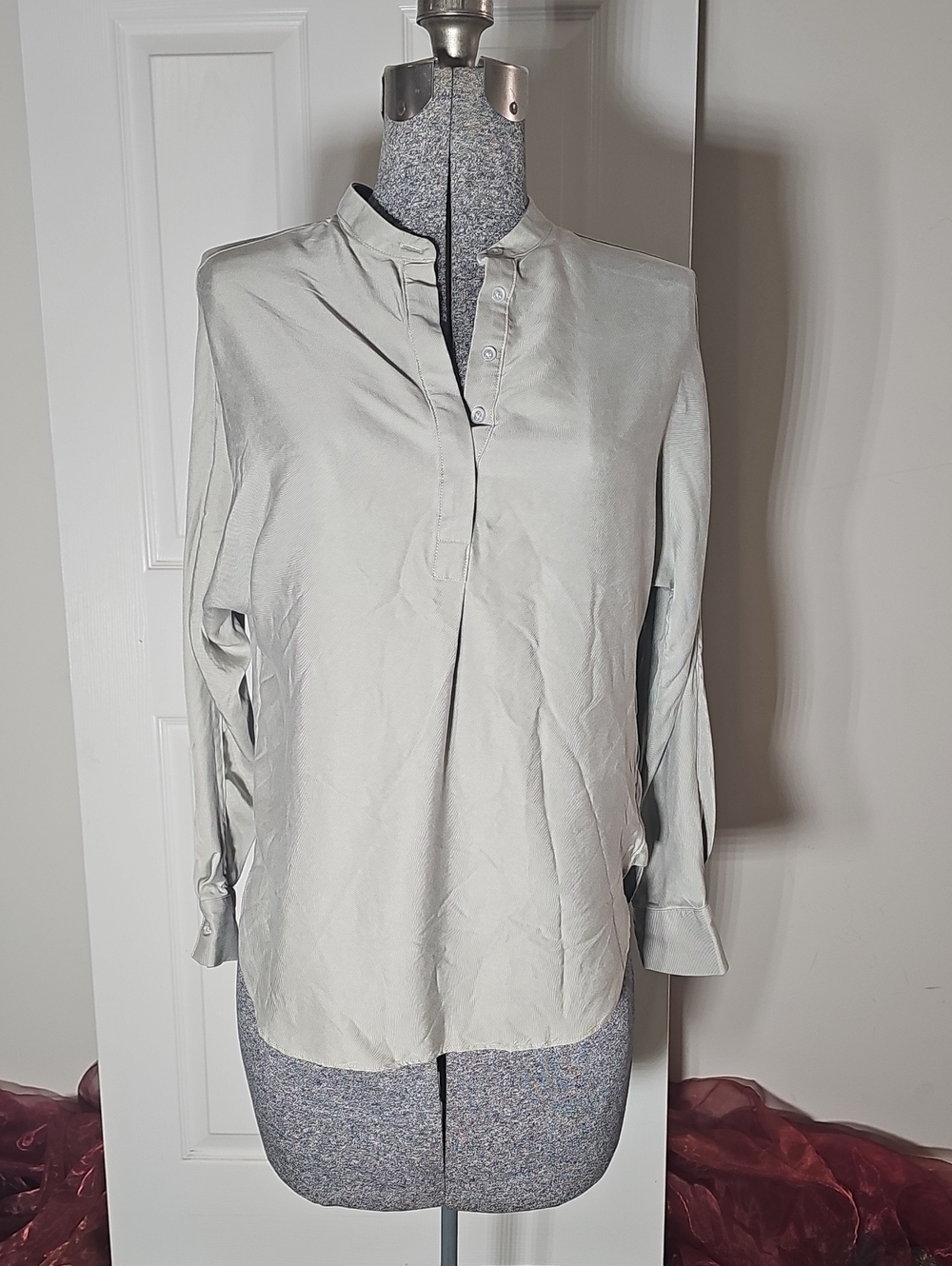 Banana Republic 100% Tencel Lyocell Long Sleeve Popover Top Beige XS